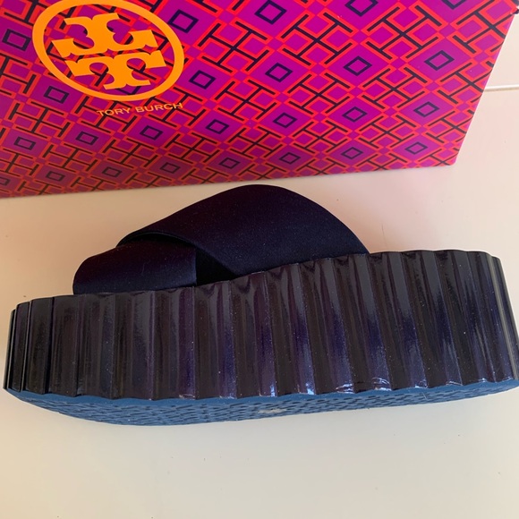 TORY BURCH SCALLOP WEDGE PLATFORM SANDALS SIZE 5 - Picture 13 of 15